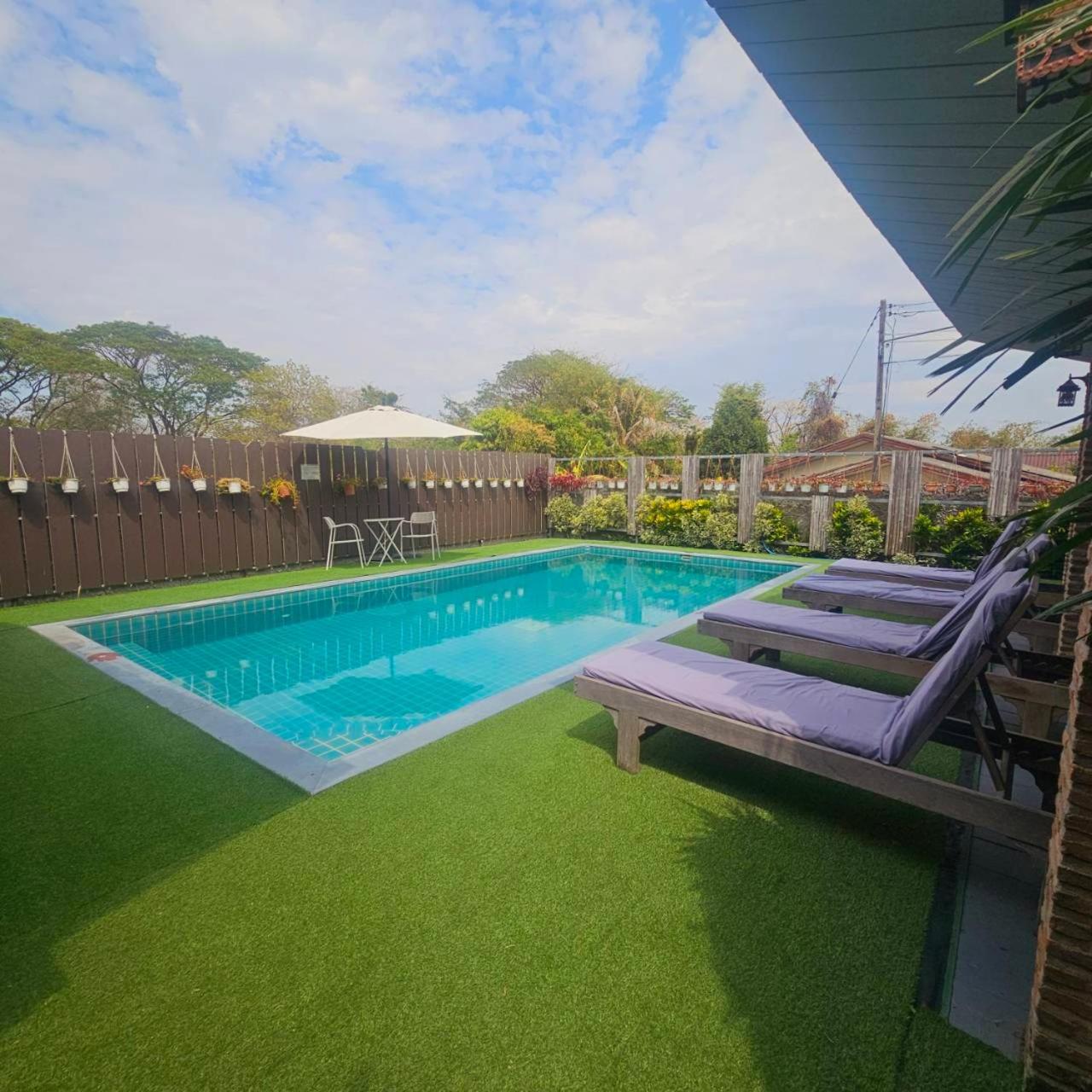 Sawasdee​ Buriram​ Resort Dış mekan fotoğraf