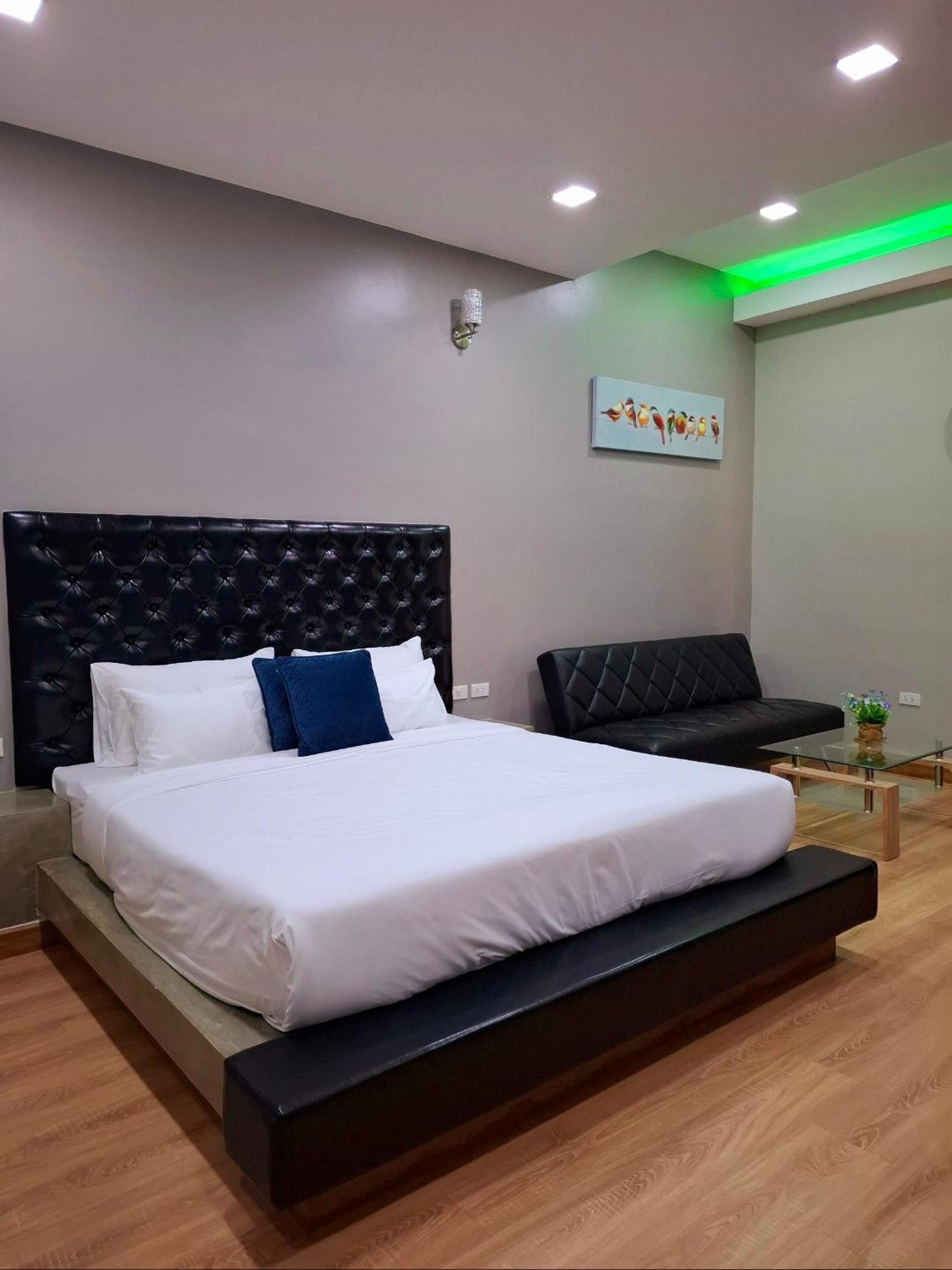 Sawasdee​ Buriram​ Resort Oda fotoğraf