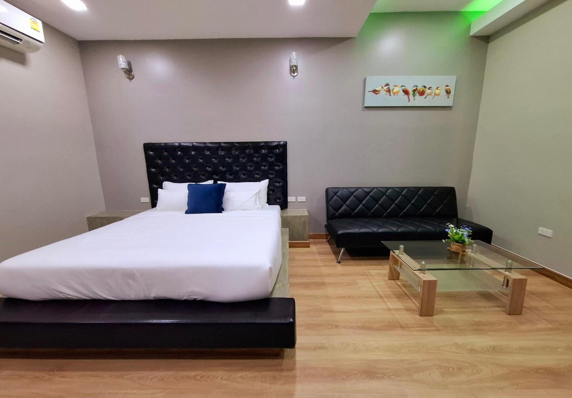 Sawasdee​ Buriram​ Resort Oda fotoğraf